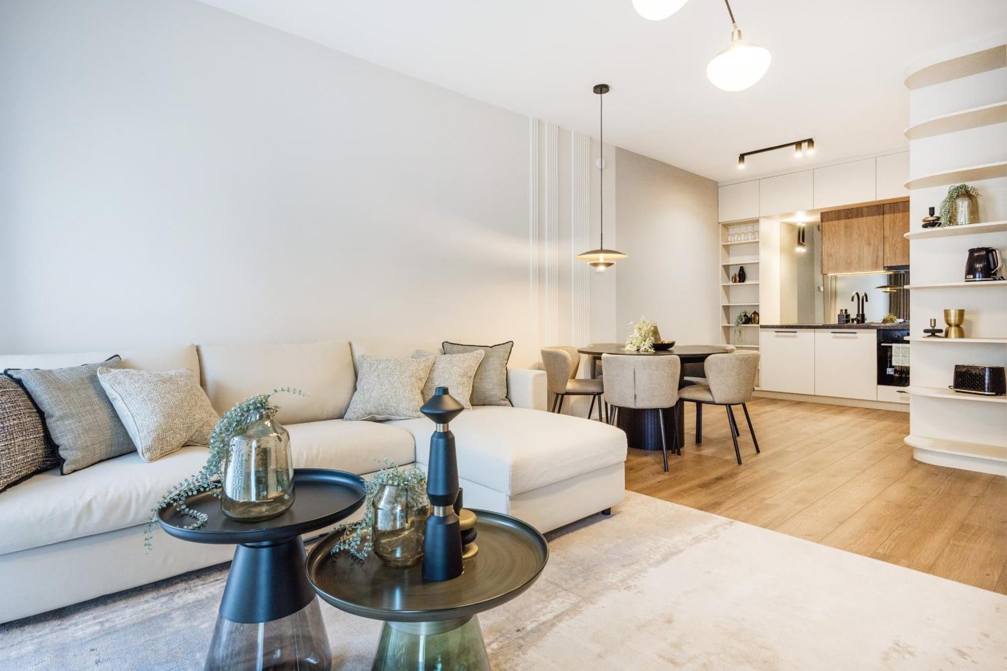 Sleek Premium With Parking Appartement